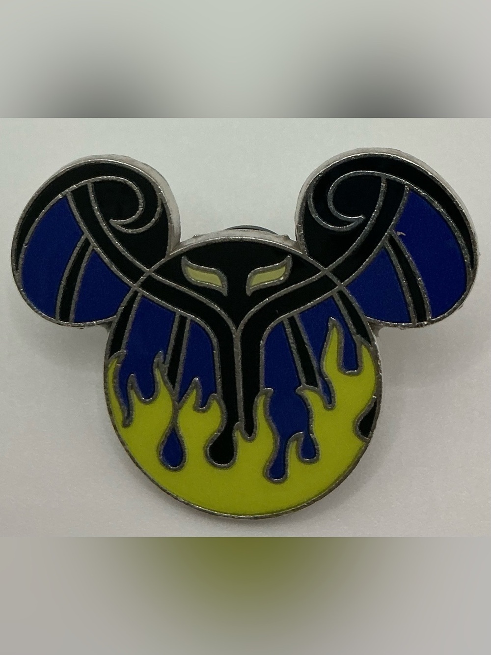 2011-12 DISNEY VILLIANS MICKEY ICON MYSTERY PIN CHERNABOG